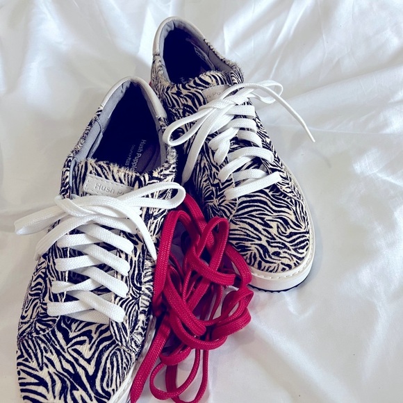 Hush puppy bounce plus animal printed hair,  calf design sneakers size 9 NEW - Picture 2 of 9